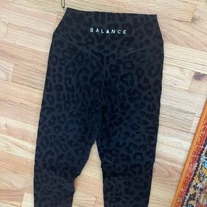 NEW WITH TAGS NEVER WORN Balance Athletica Sports Bra and Leggings